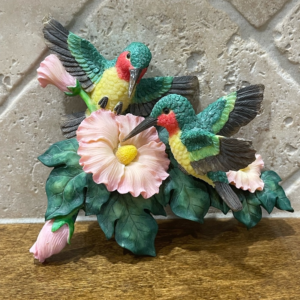 Hummingbird decor